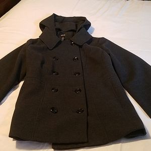 20W Double button peacoat with detachable hood.